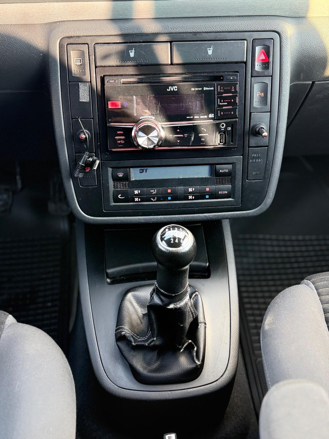 Volkswagen Sharan 2.0 TDI 140cv RESTYLING