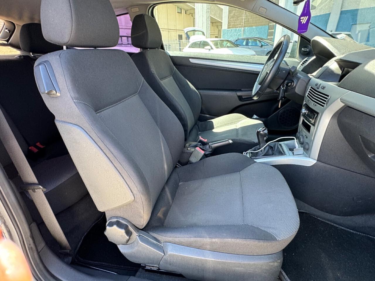 Opel Astra GTC 1.7 CDTI 110CV ecoFLEX 3P. 2009