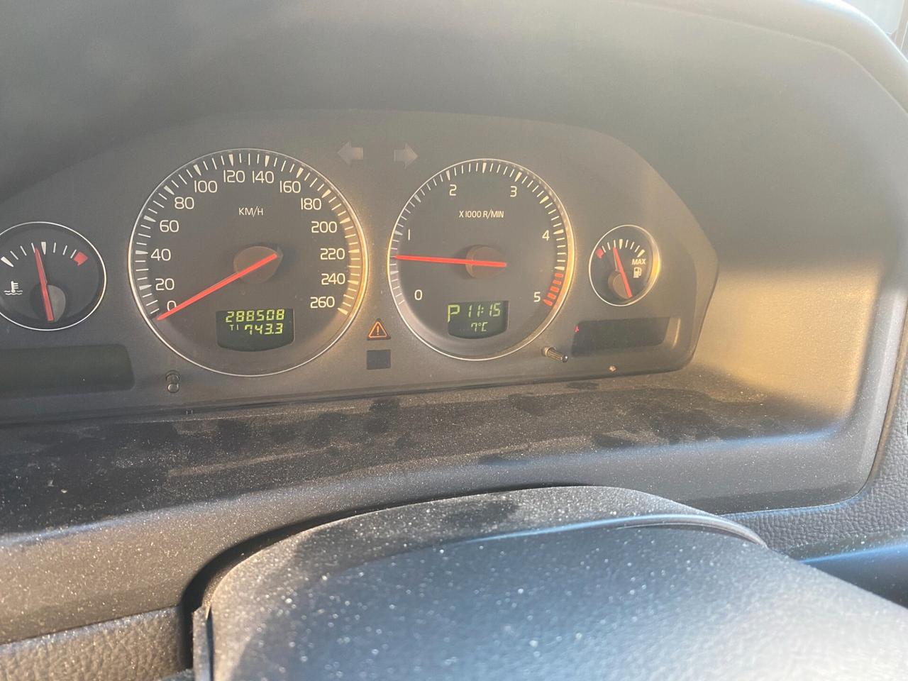 Volvo V70/XC70 V70 2.4 D5 20V cat Summum automatica