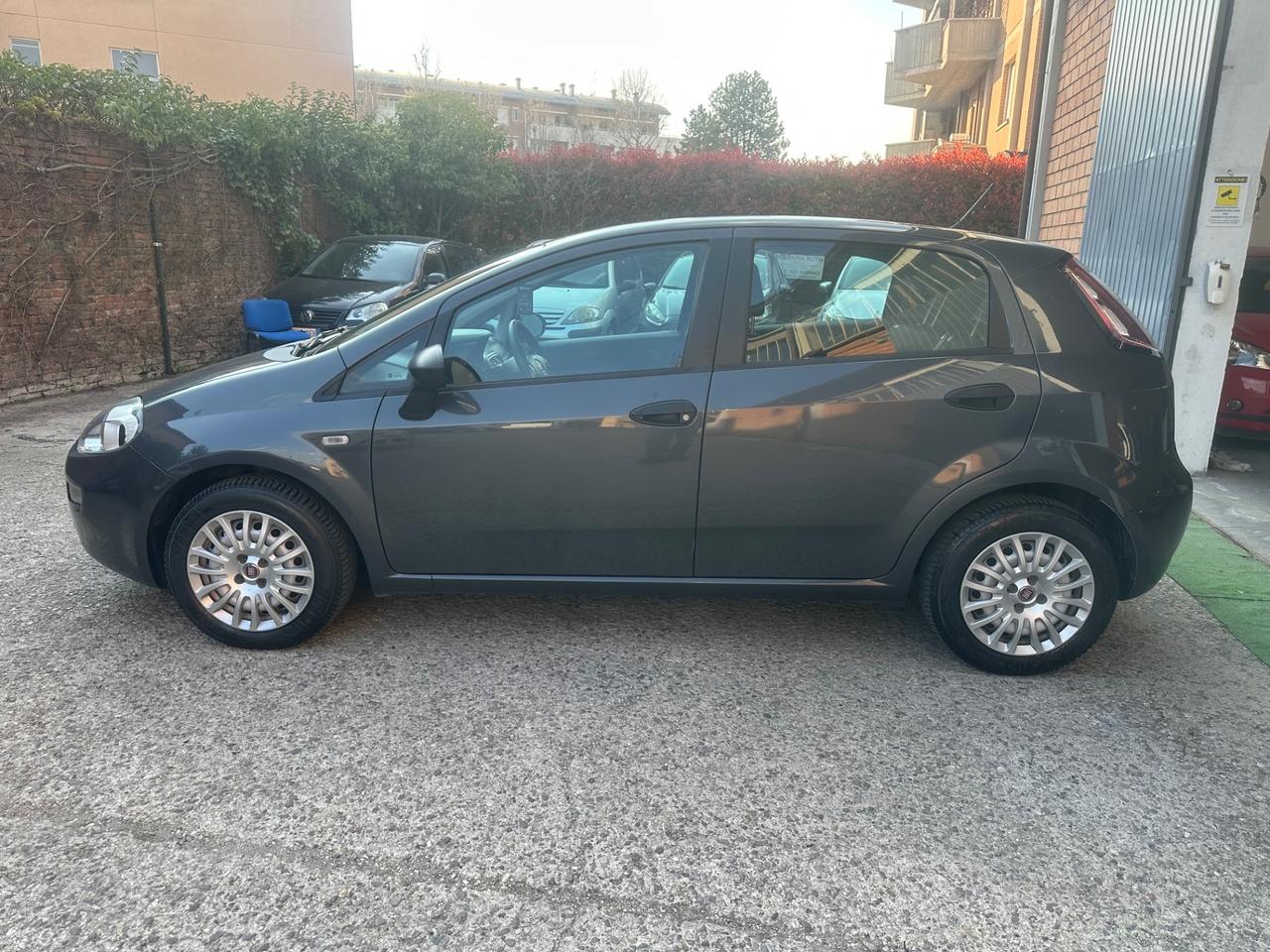 Fiat Punto 1.3 MJT II 75 CV 5 porte Lounge