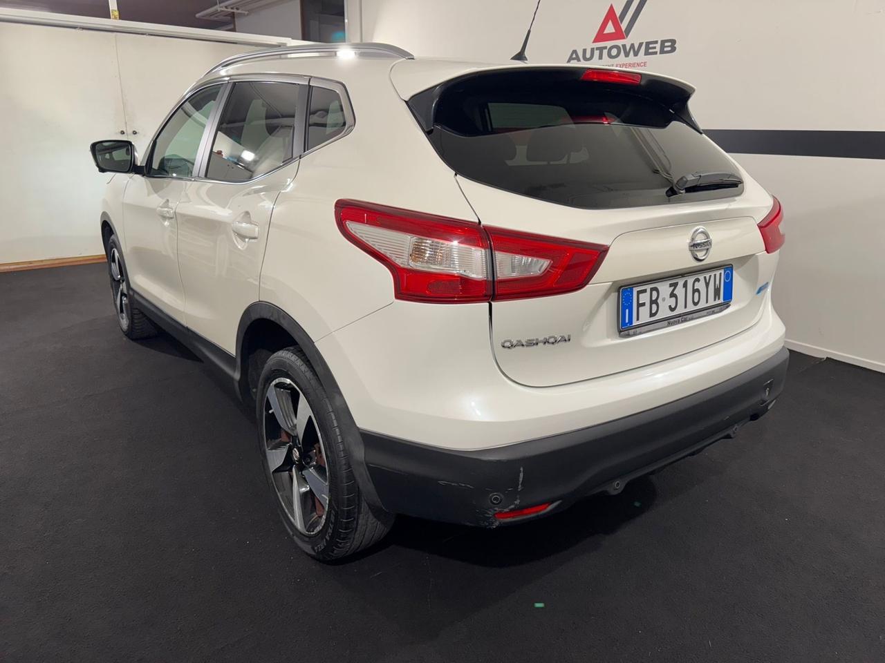 Nissan Qashqai 1.5 dCi Tekna * TELACAMERA 360 * TETTO PANORAMICO*