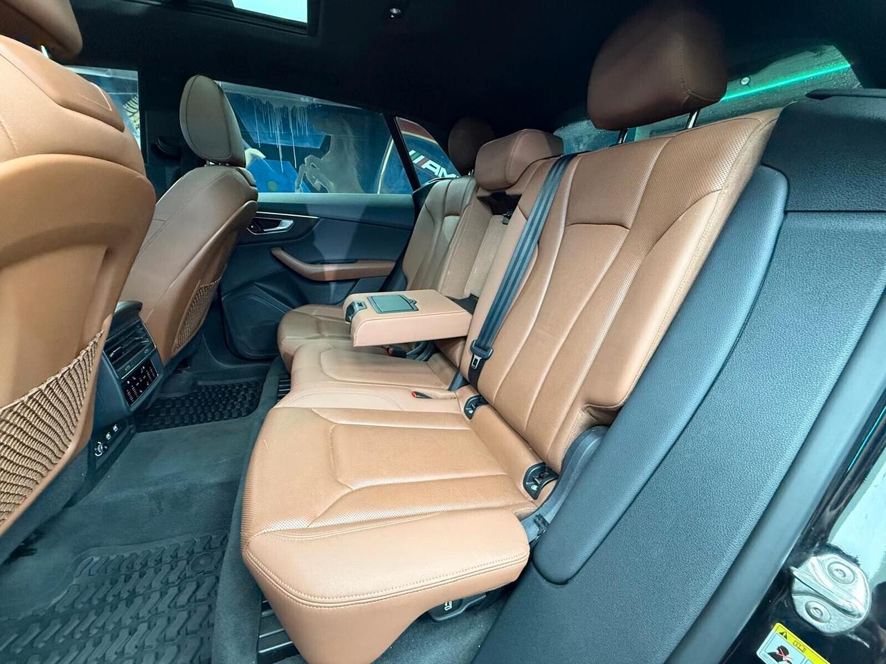 Audi Q8 55 TFSI quattro tiptronic S line EDITION (413)