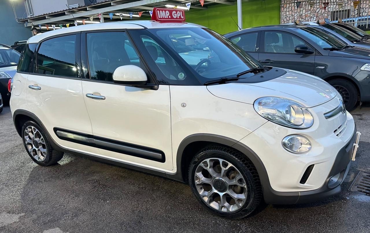 Fiat 500L90.000 km 1.4 95 CV Trekking 2017 GPL NUOVO