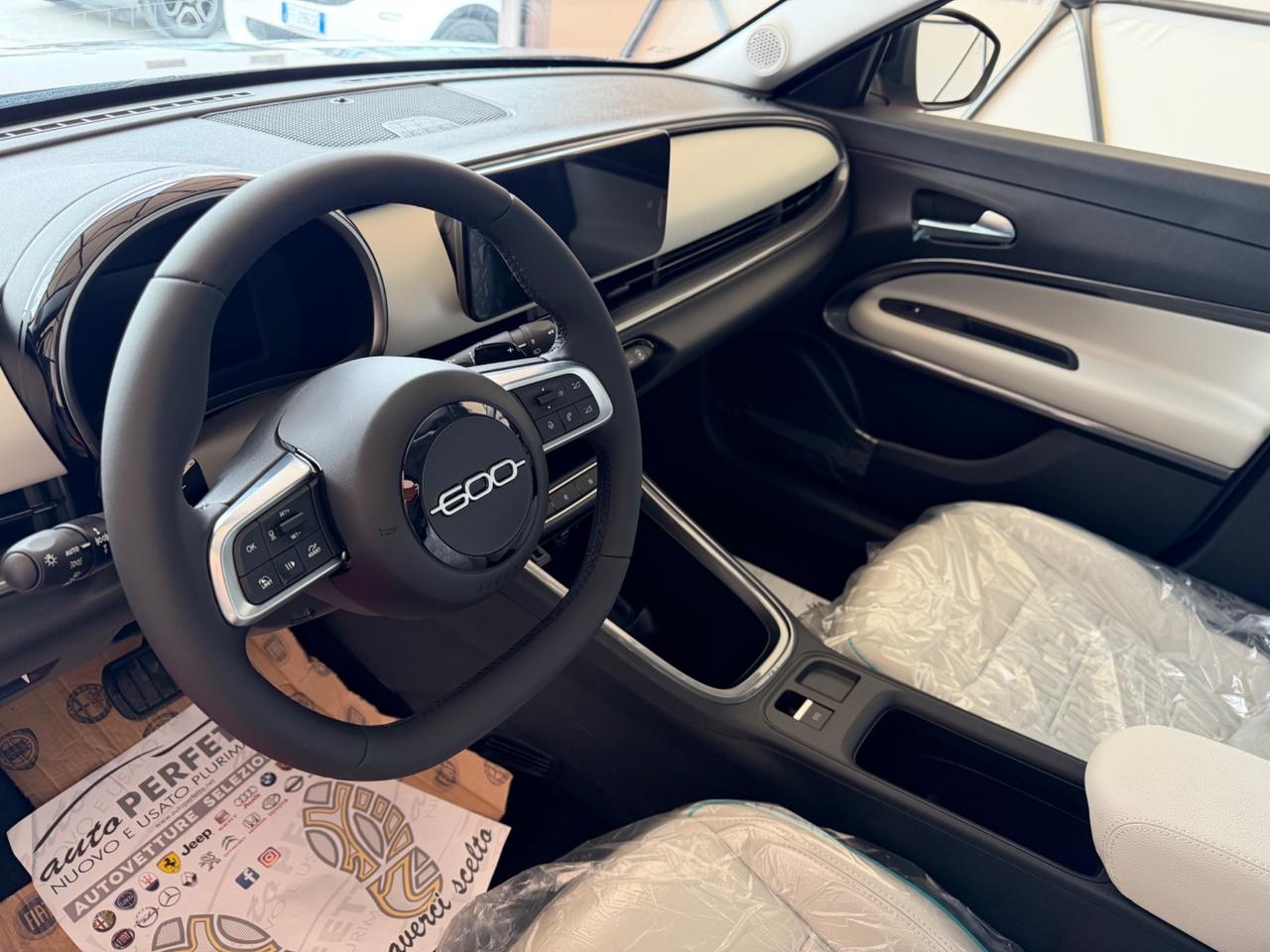 Fiat 600 Hybrid 110 CV DCT MHEV La Prima