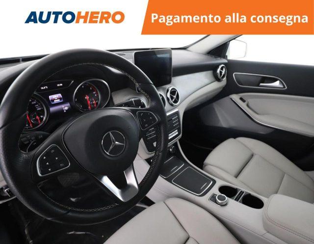 MERCEDES-BENZ GLA 200 d Automatic 4Matic Sport