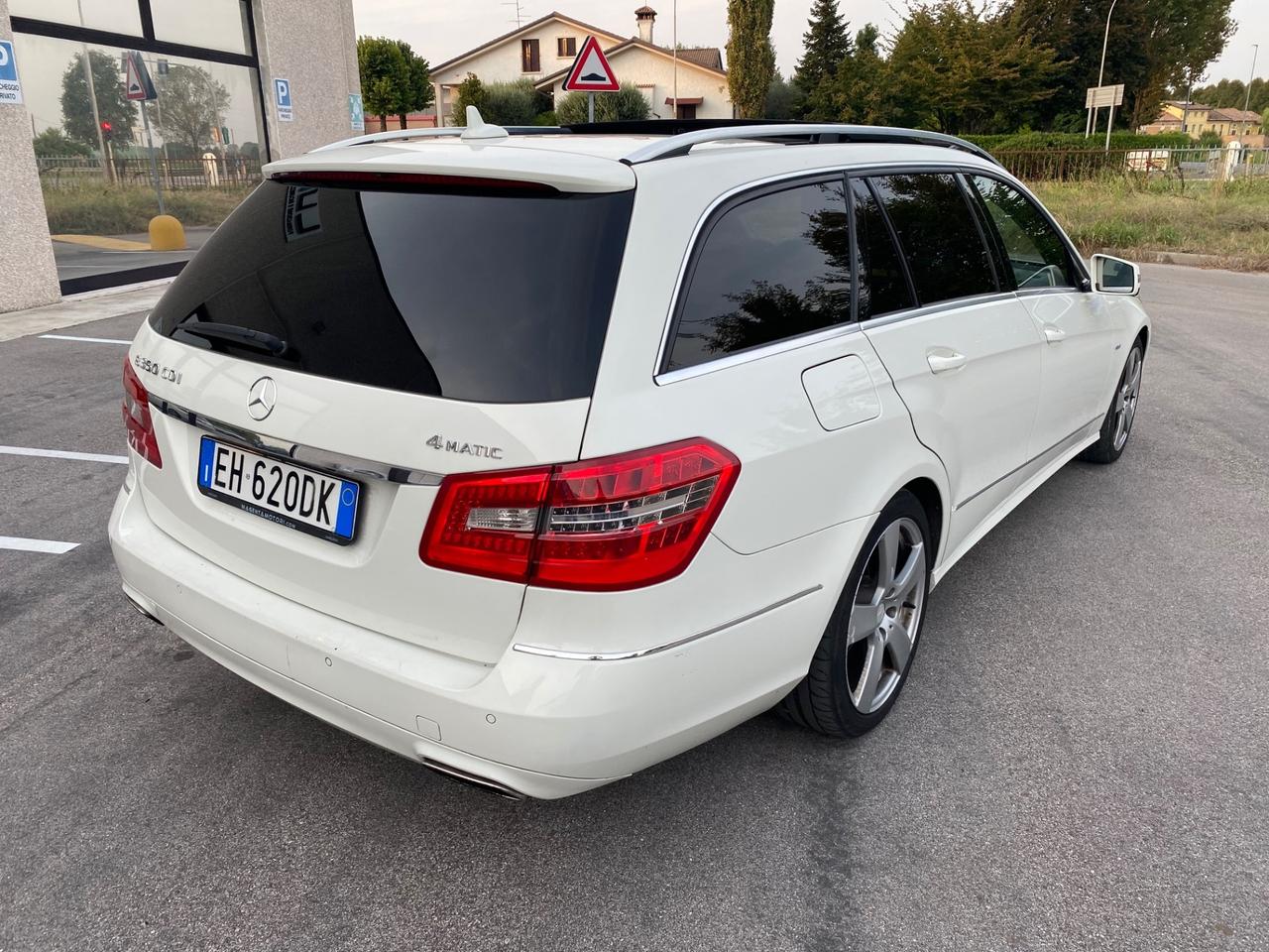 Mercedes E 350 S.W 4 MATIC TETTO APRIBILE FULL