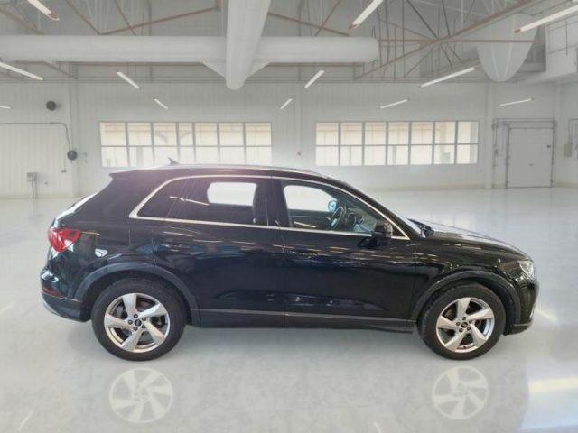 AUDI Q3 35 TDI quattro S tronic Business Advanced
