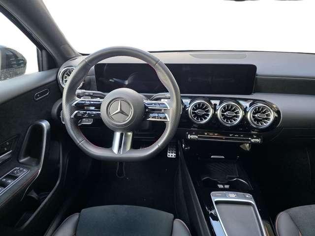 Mercedes-Benz A 180 A 180 AMG Line Premium auto