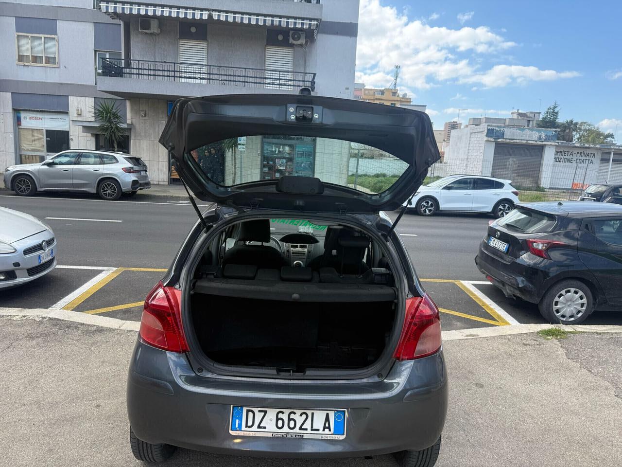 Toyota Yaris 1.0 BENZINA - 5 porte - NEOPATENTATO