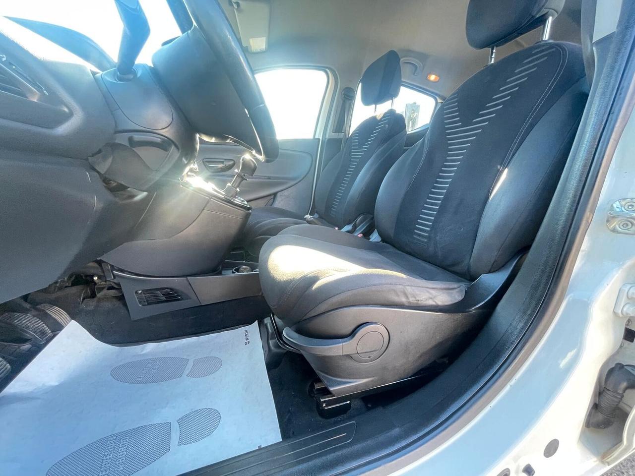 Lancia Ypsilon 1.2 69 CV 5 porte GPL Ecochic Gold