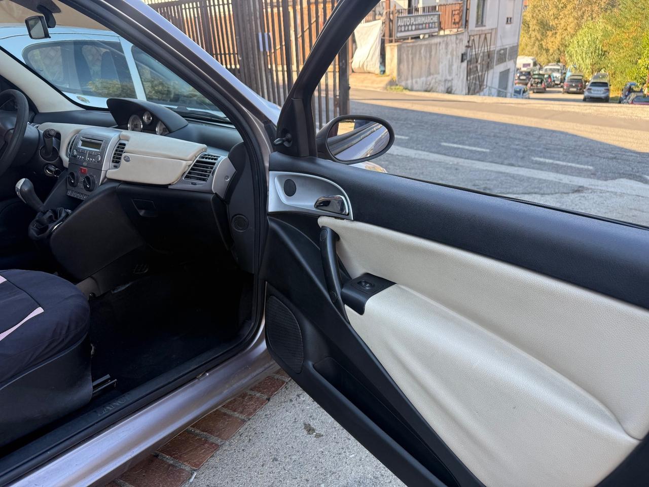 Lancia Ypsilon 1.2 69 CV GPL Ecochic Platinum