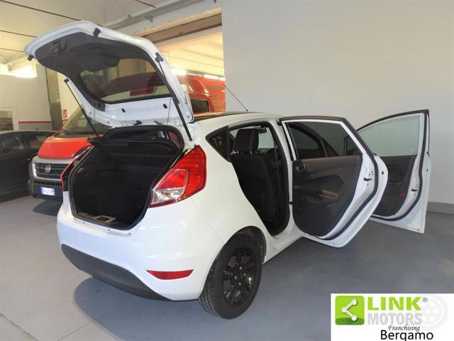 FORD Fiesta 1.2 82CV 5 porte Black & White Edition