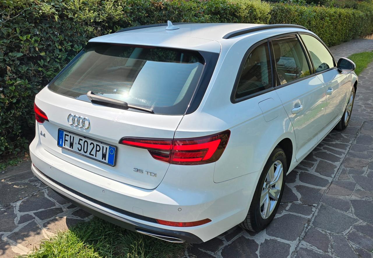 Audi A4 Avant 35 TDI S tronic Business Sport