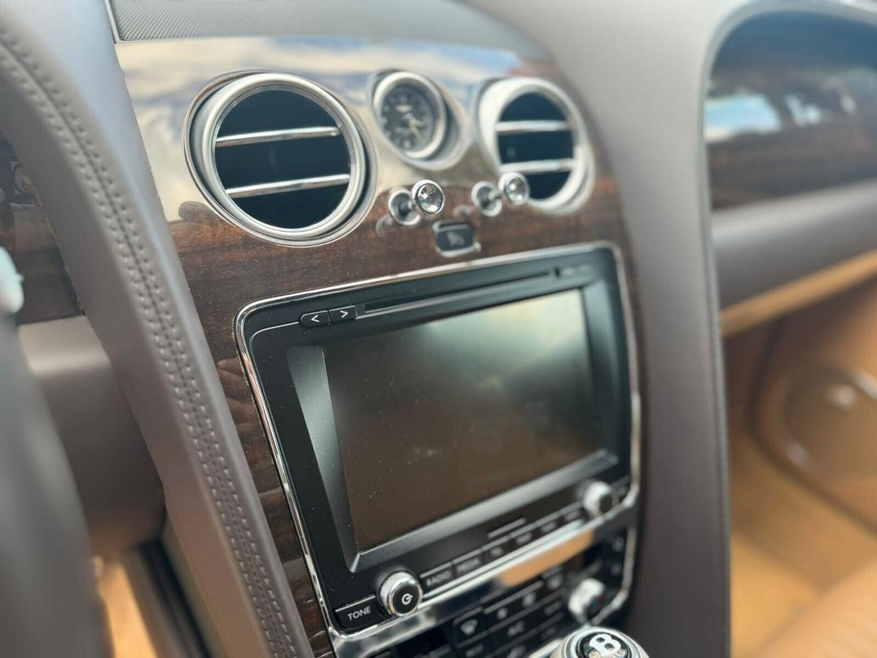 Bentley Continental GT V8 Full