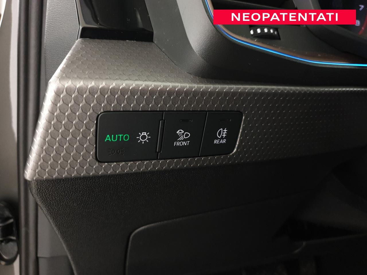 Allstreet 30TFSI 116CV S tronic Identity Contrast