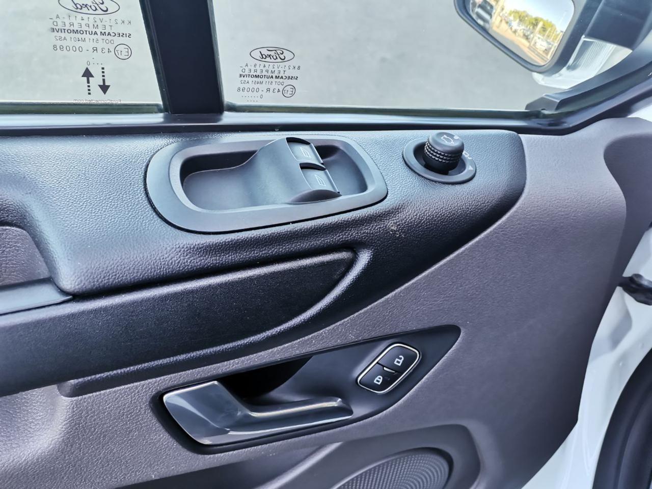 Ford Transit Custom 300 2.0 EcoBlue PC Furgone Entry