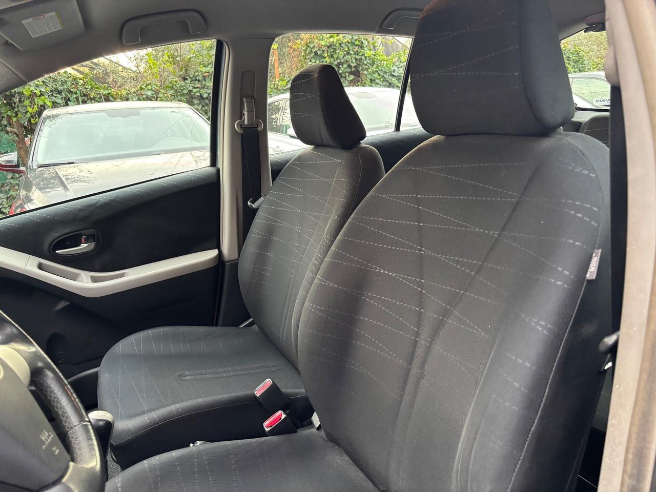 Toyota Yaris 1.3 5 porte sol OK NEOPATENTATI