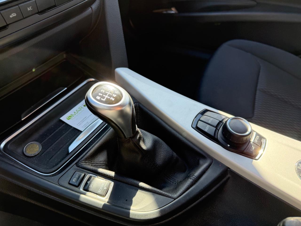 Bmw 318D 2.0D 143cv Berlina SPORT DA VETRINA2015