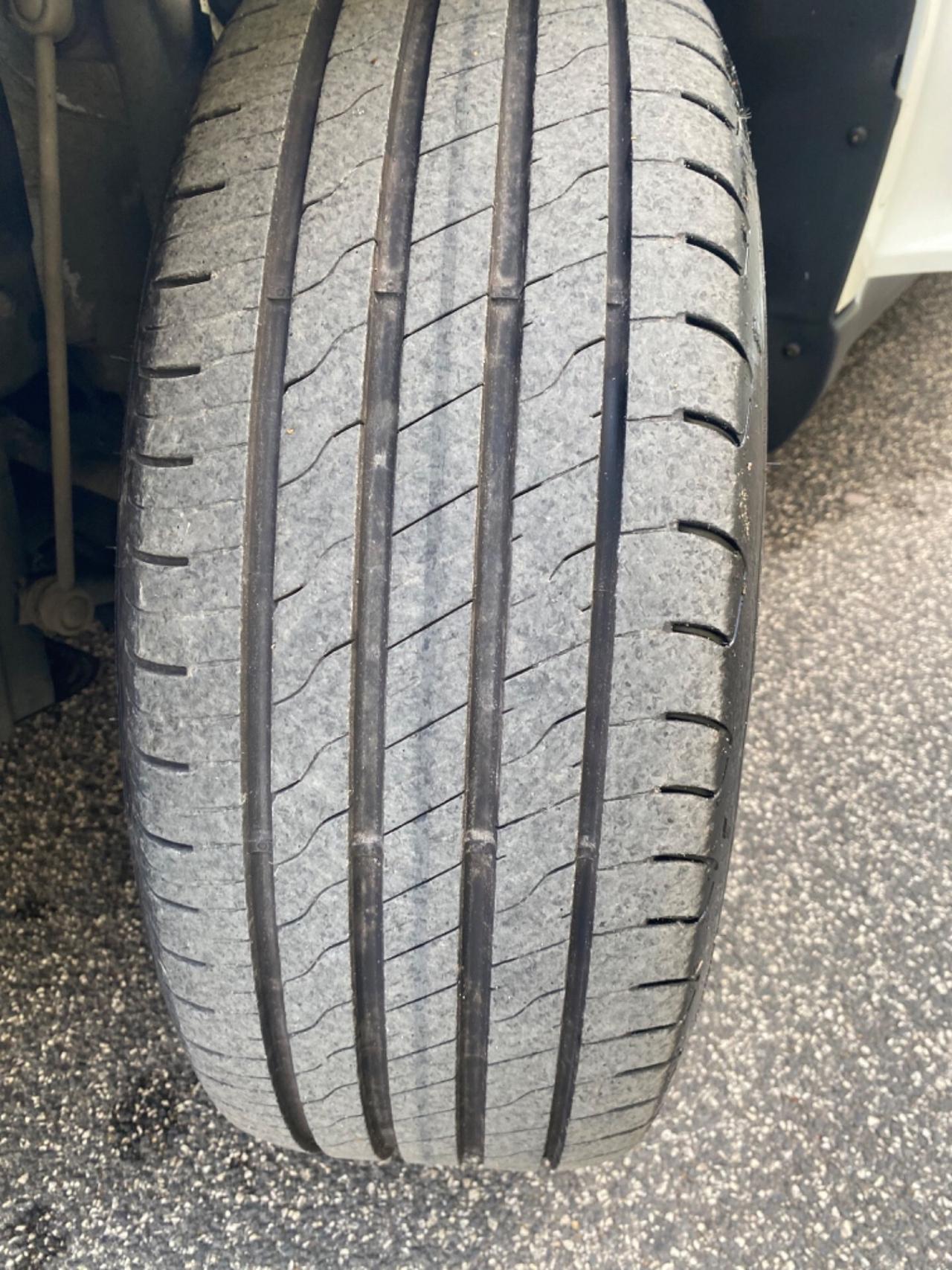 Skoda Yeti 1.6 TDI 2011 Full Optional TAGLIANDATA