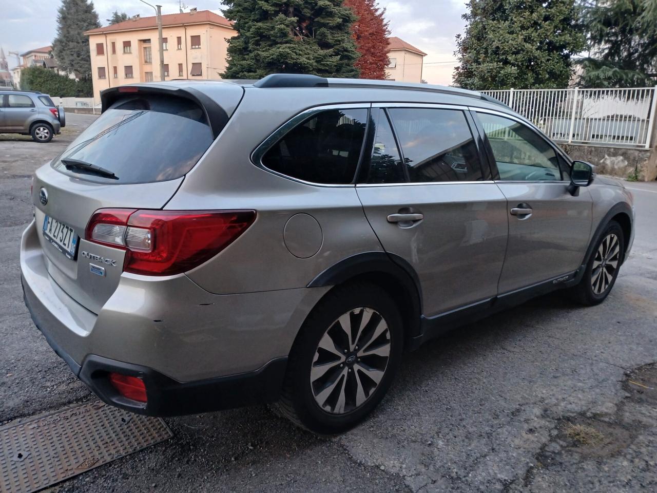 Subaru OUTBACK 2.0d-S Lineartronic Unlimited