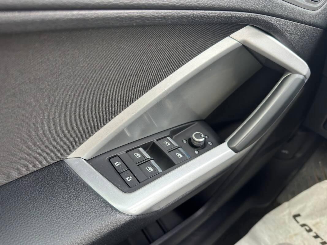 Audi Q3 35 2.0 tdi Business Plus AUTOM E CARPLAY