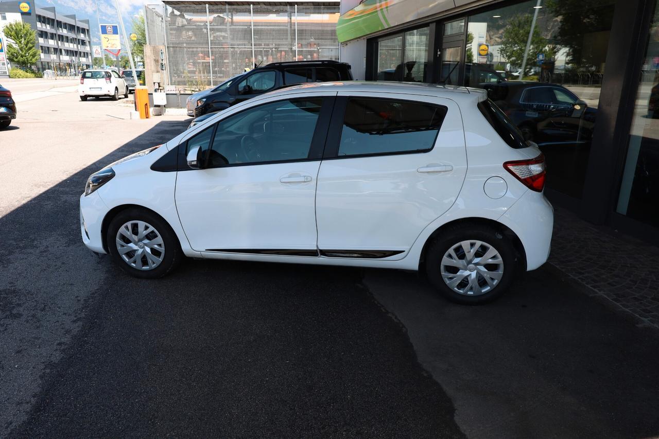 TOYOTA YARIS 1.0 5 PORTE ACTIVE neopatentati