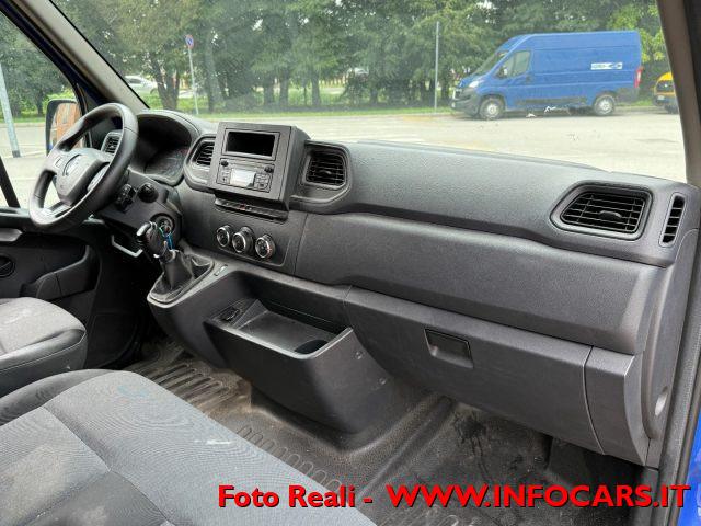 RENAULT Master T33 2.3 dCi 135 CV PASSO MEDIO
