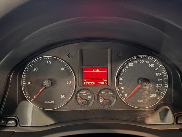 Volkswagen Golf 2.0 16V TDI 5p. Sportline