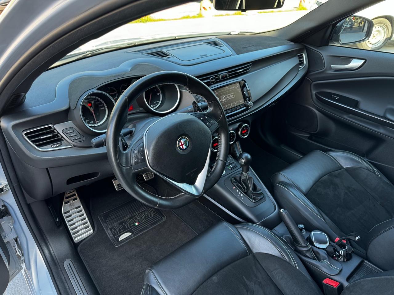 Alfa Romeo Giulietta 1750 Turbo TCT Quadrifoglio Verde