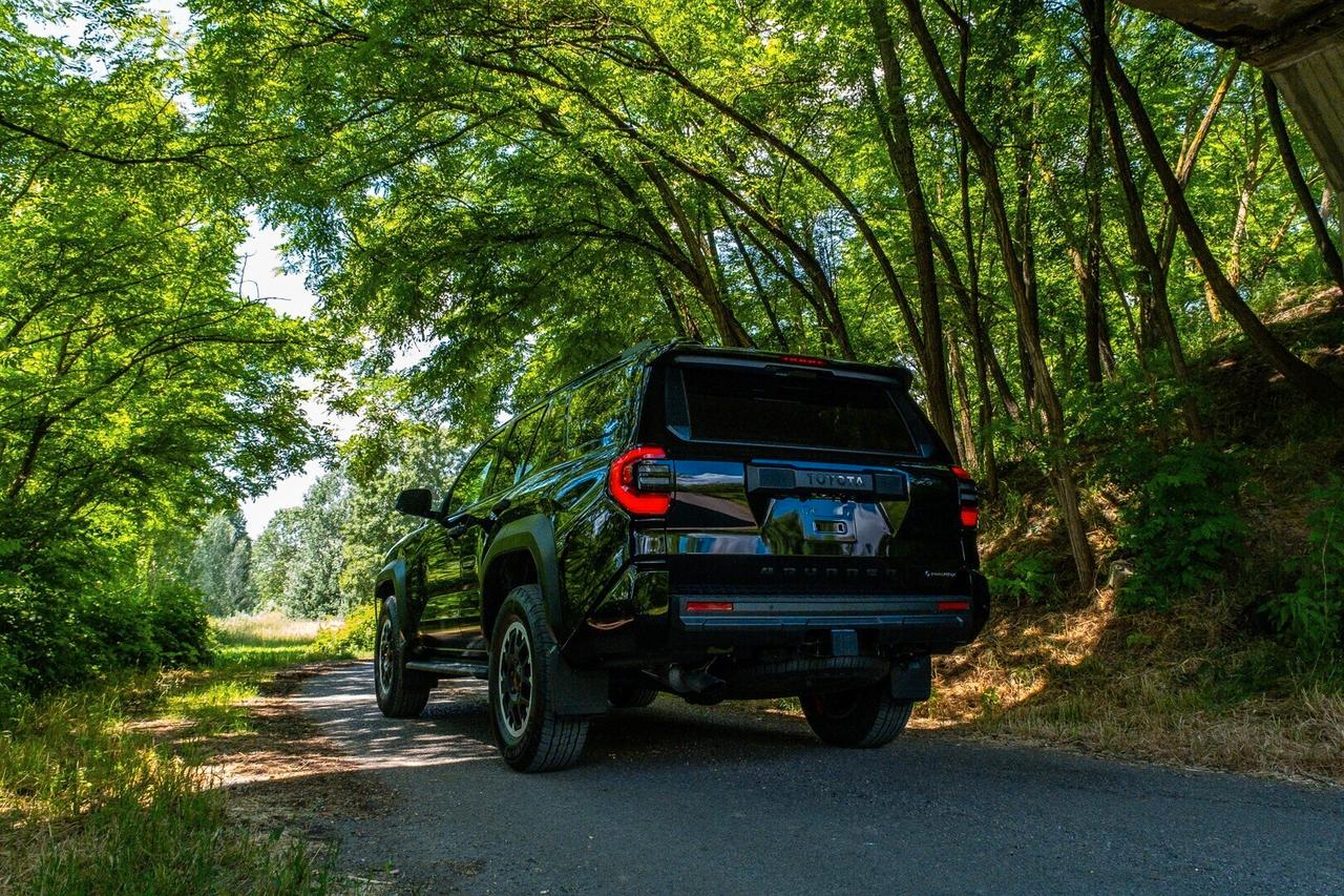 Toyota 4-Runner TRD Off-Road Hybrid