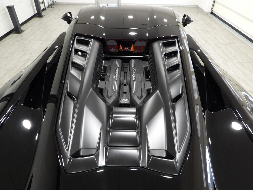 Lamborghini Revuelto 6.5 V12 HPEV AMT