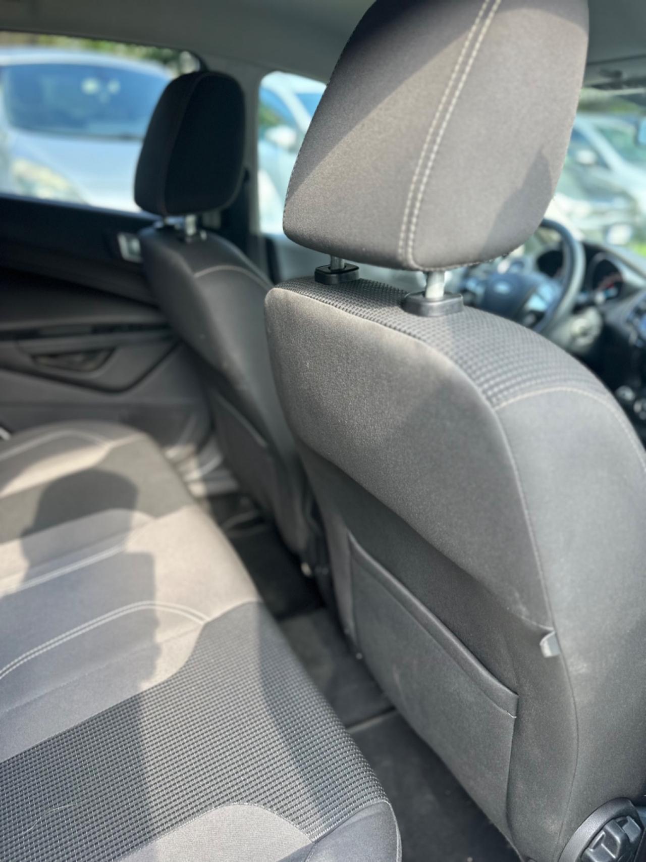 Ford FIESTA 1.4 5p. BZ.- GPL TITANIUM NEOPAT KMCERT