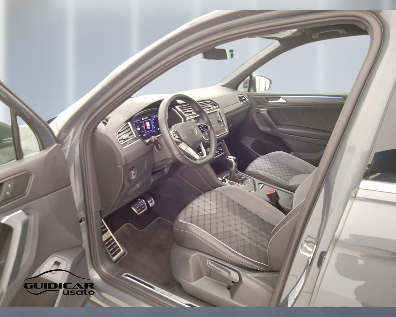 VOLKSWAGEN Tiguan II 2021 - Tiguan 2.0 tdi R-Line 150cv dsg