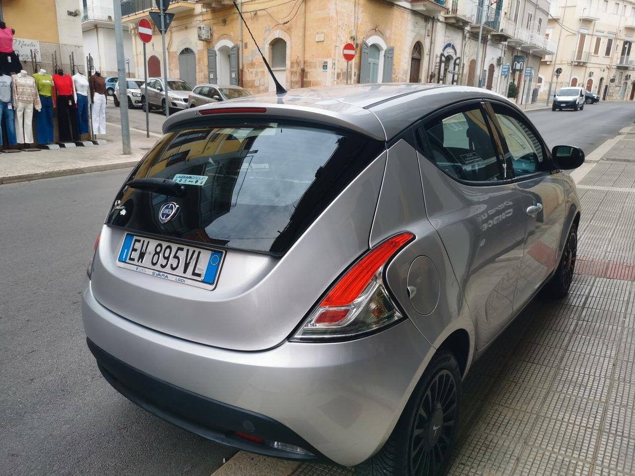 Lancia Ypsilon 1.2 69 CV 5 porte GPL Ecochic EURO 6