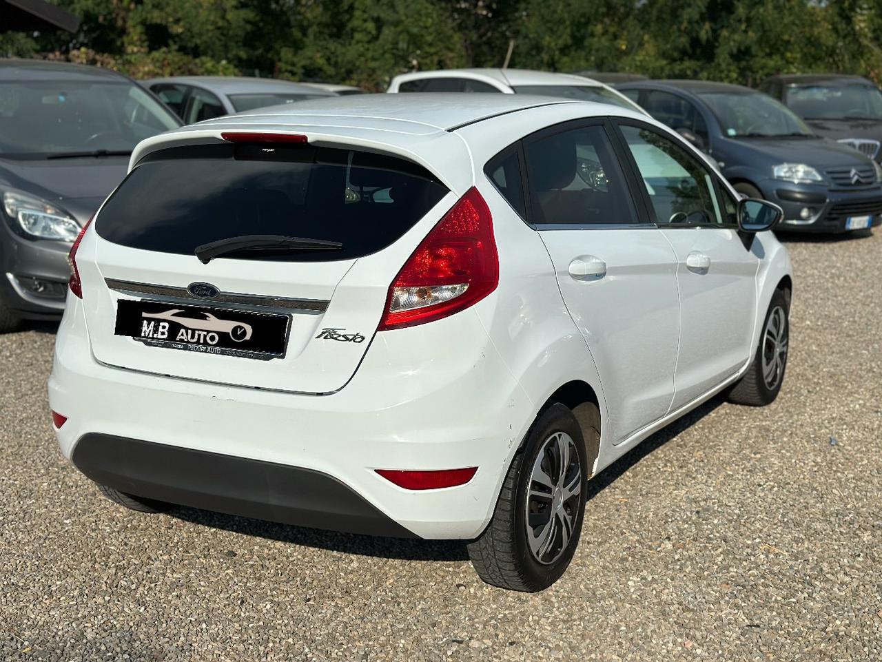 Ford Fiesta 1.4 5 porte Bz.- GPL Titanium OK NEOPATENTATI