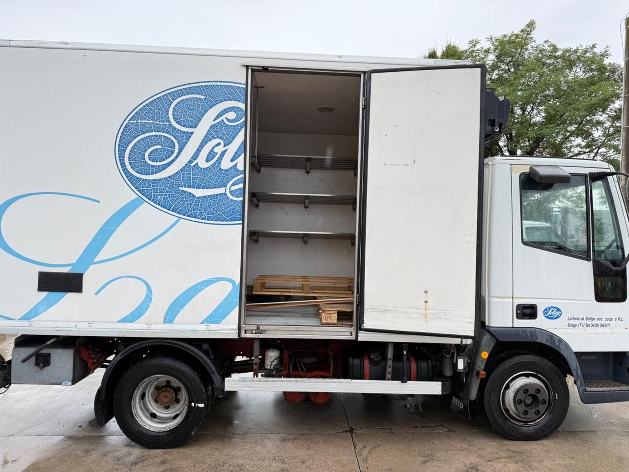 Autocarro IVECO 75E15 ISOTERMICO CON FRIGO