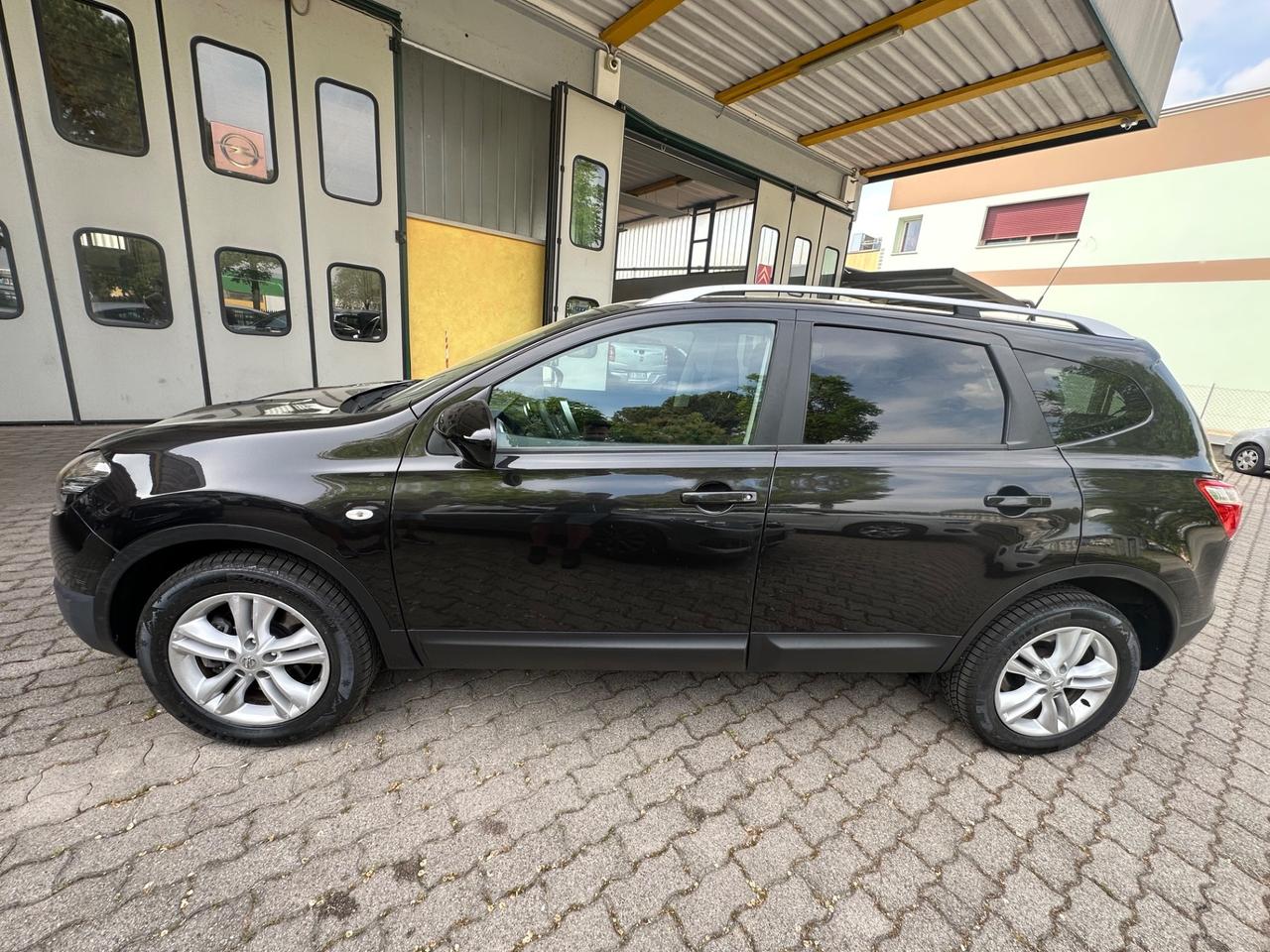 Nissan Qashqai Qashqai+2 2.0 dCi DPF Acenta
