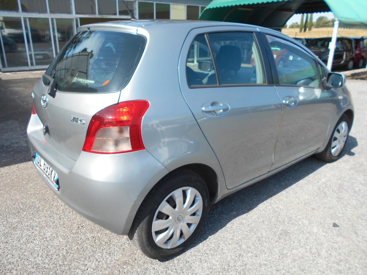 Toyota Yaris 1.3 5 porte 5 posti