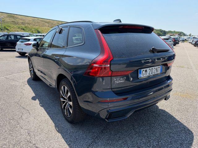VOLVO XC60 B4 (d) AWD automatico Plus Dark