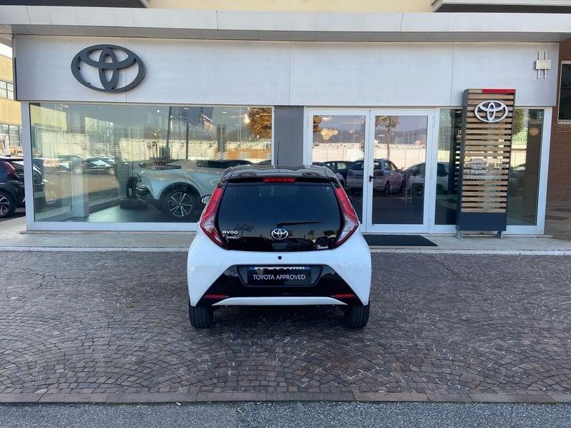 Toyota Aygo Aygo Connect 1.0 VVT-i 72 CV 5 porte x-play