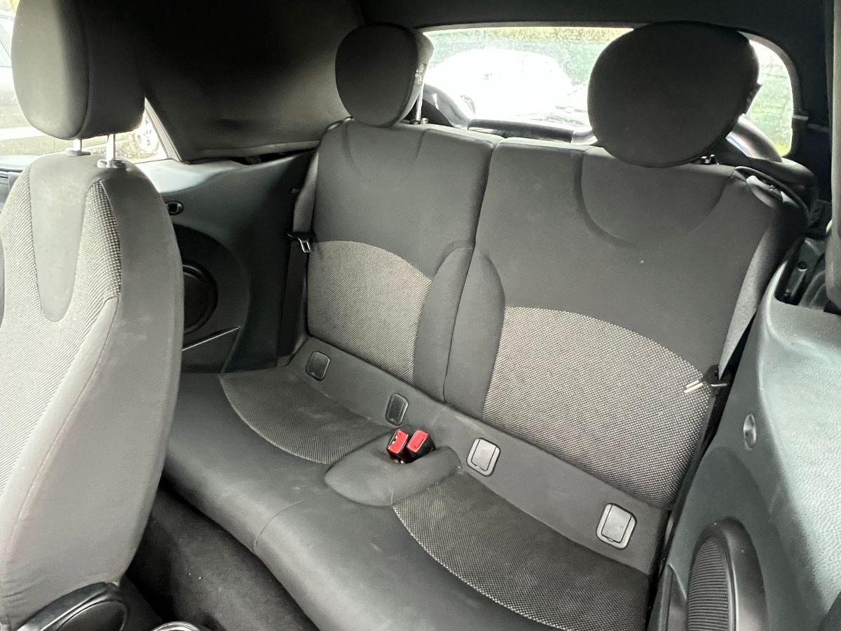 MINI - Cabrio - 1.6 16V Cooper D CABRIO