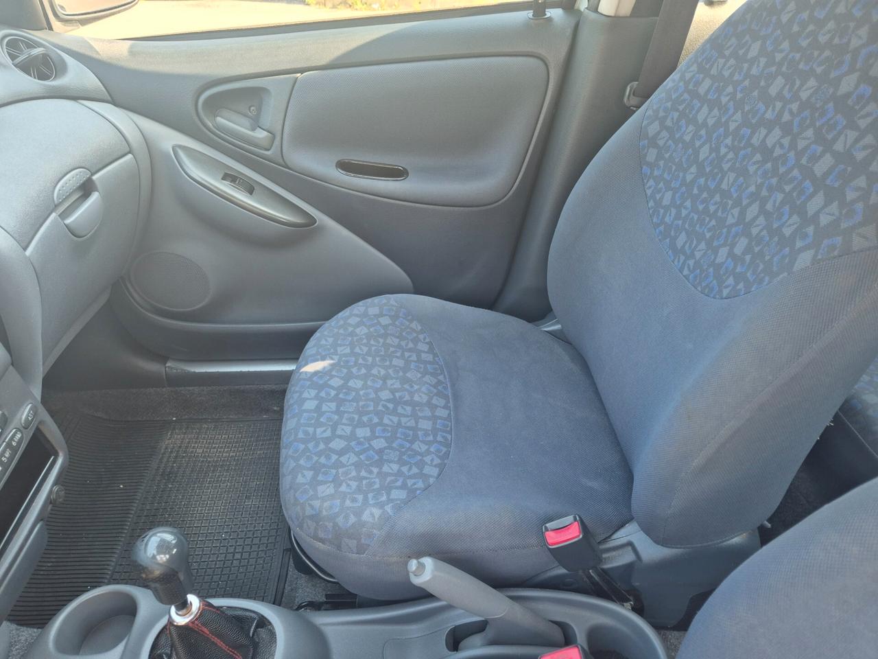 Toyota Yaris 1.3i 16V cat 5 porte UNICO PROPRIETARIO