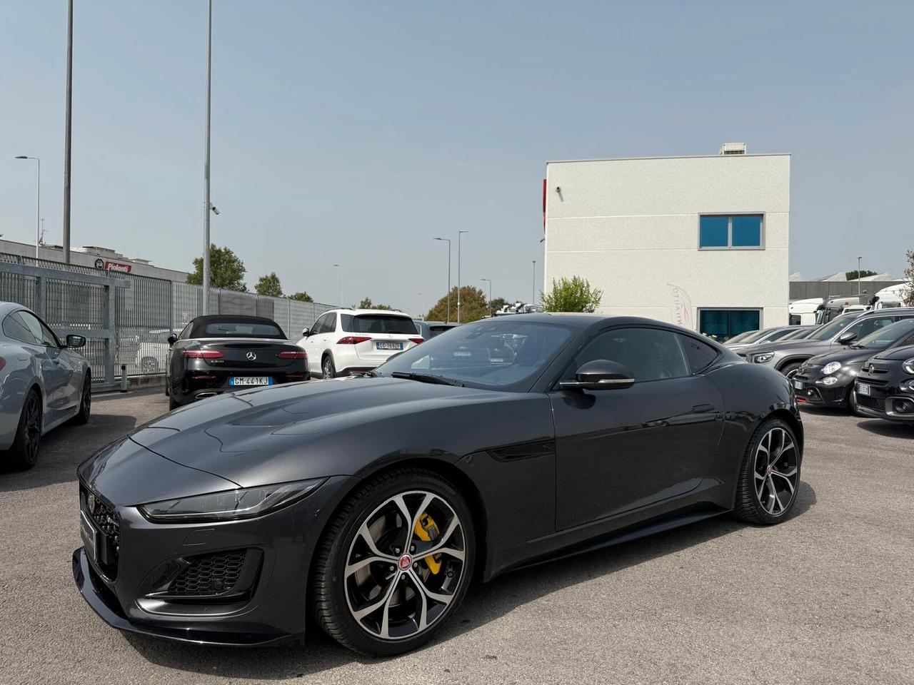Jaguar F-Type 2.0 aut. Coupé R-Dynamic Black