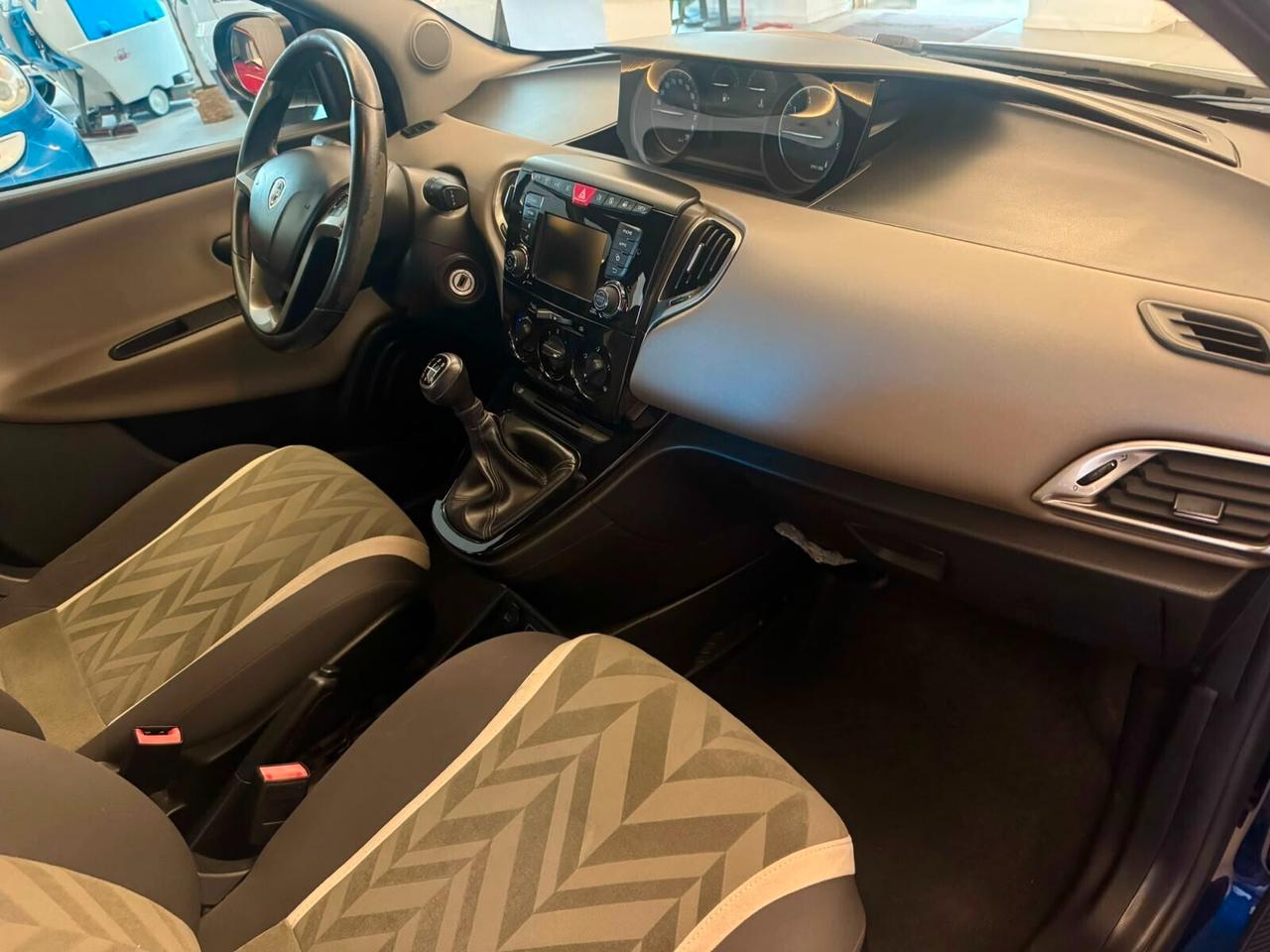 Lancia Y 1.3 MTJ 95 CV *NEOPATENTATI*