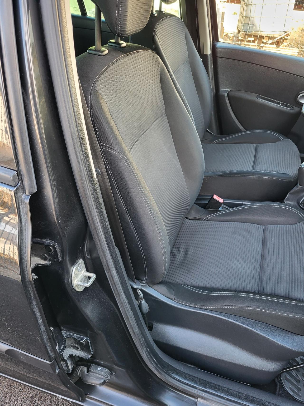 Renault Clio 1.2 16V 5 porte Dynamique