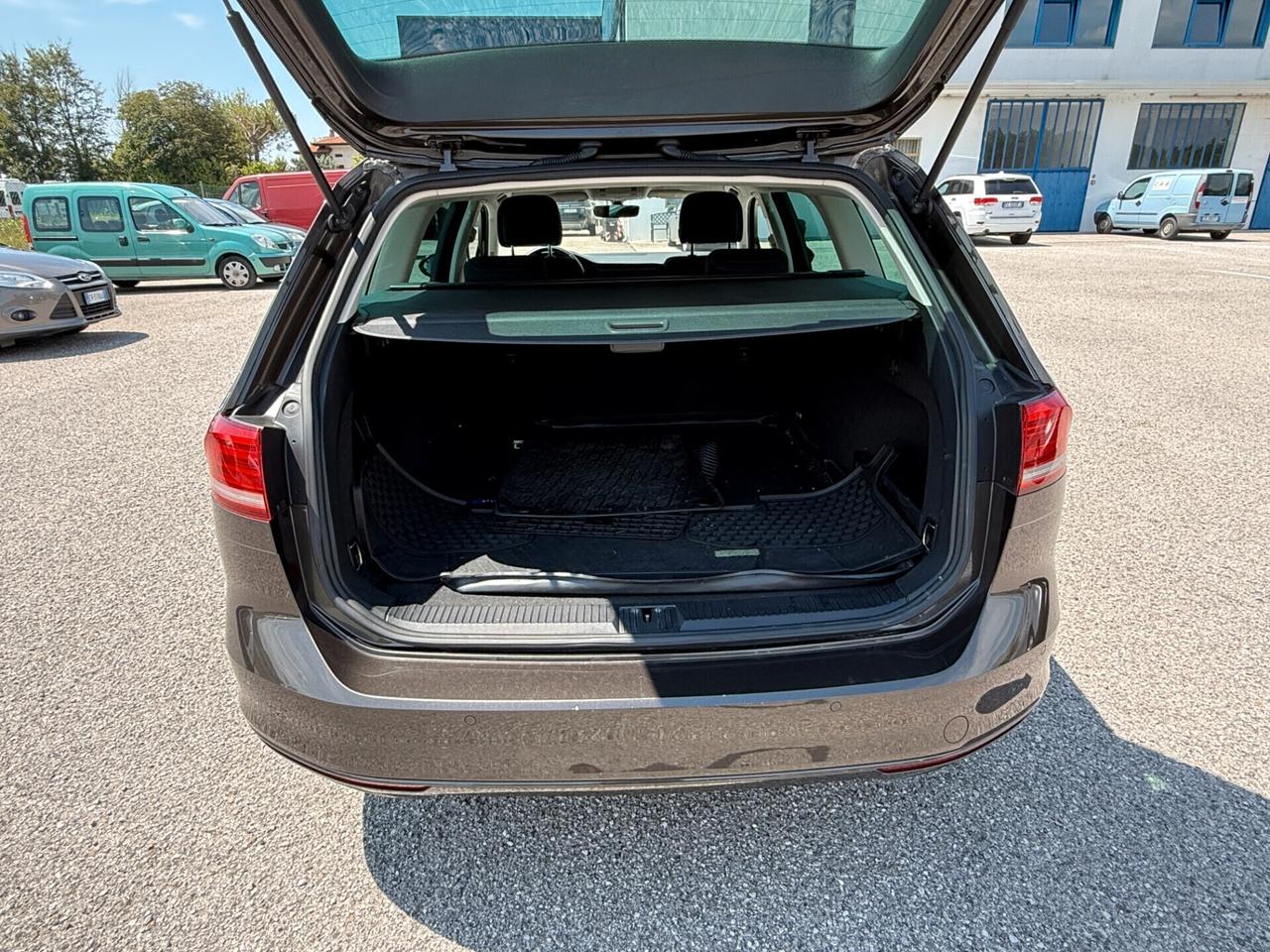 Volkswagen Passat Variant 1.6 TDI246950 DSG