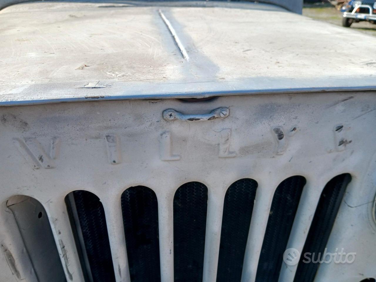 Jeep Willys 2200 benzina