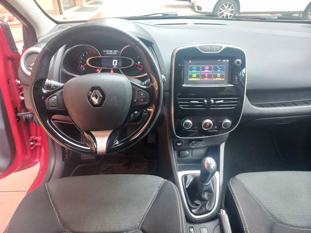 Renault Clio 1.2 75 CV 5 porte Duel