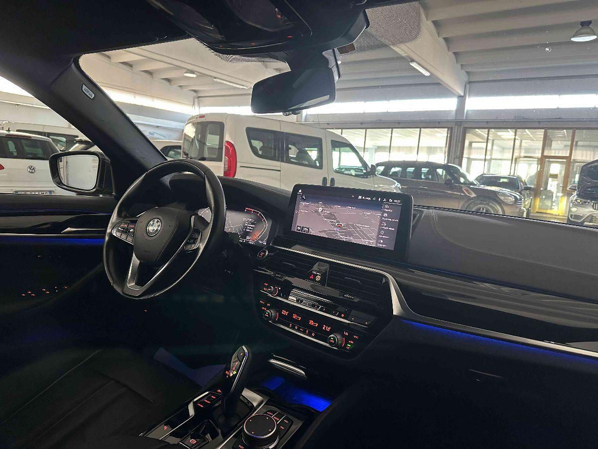 BMW 520d xDrive 48V LUXURY - INDIVIDUAL - LISTINO OLTRE 90MILA - GAR.24 MESI