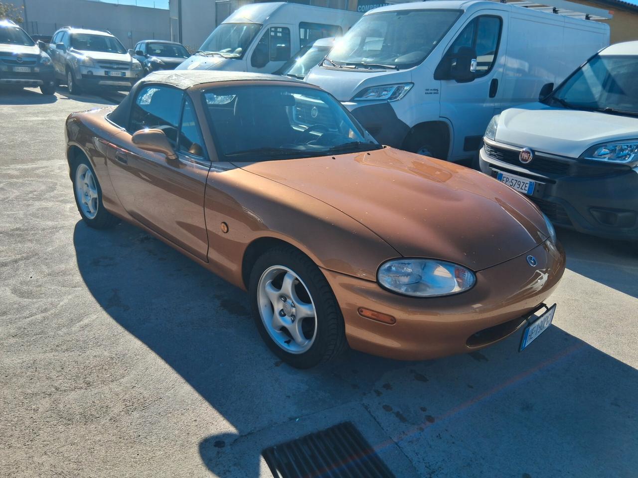 Mazda MX-5 1.6i 16V cat